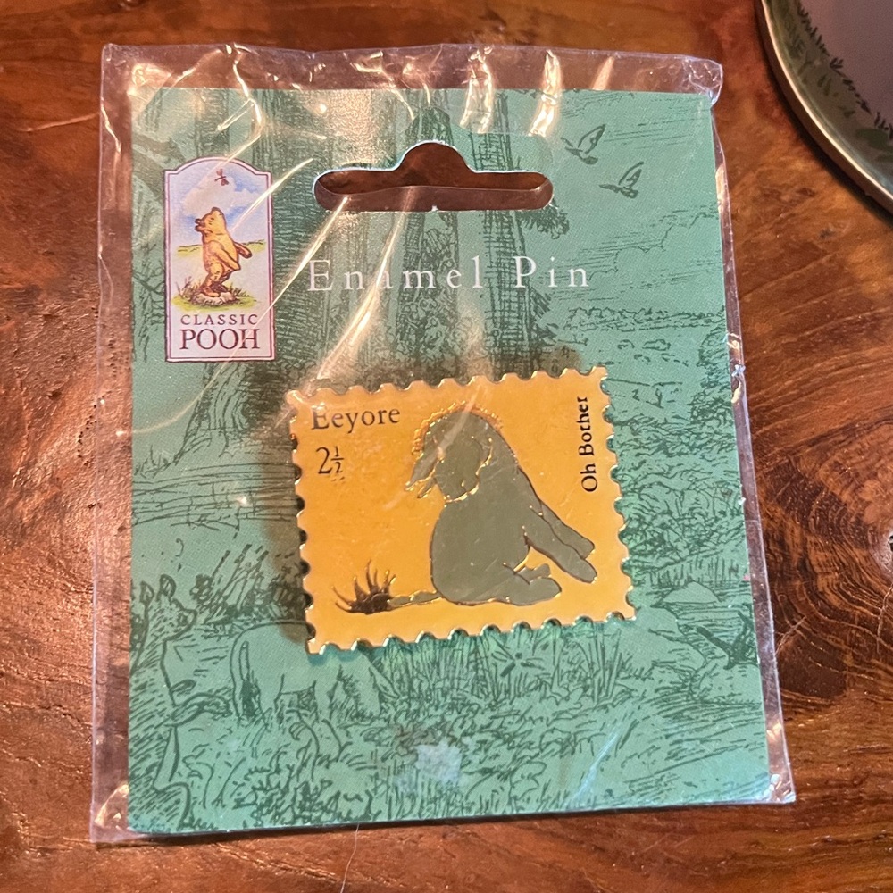 Classic Winnie the Pooh Pin Set 1997 Edition + Eeyore Oh Bother Stamp Disney Pin - Picture 3 of 7